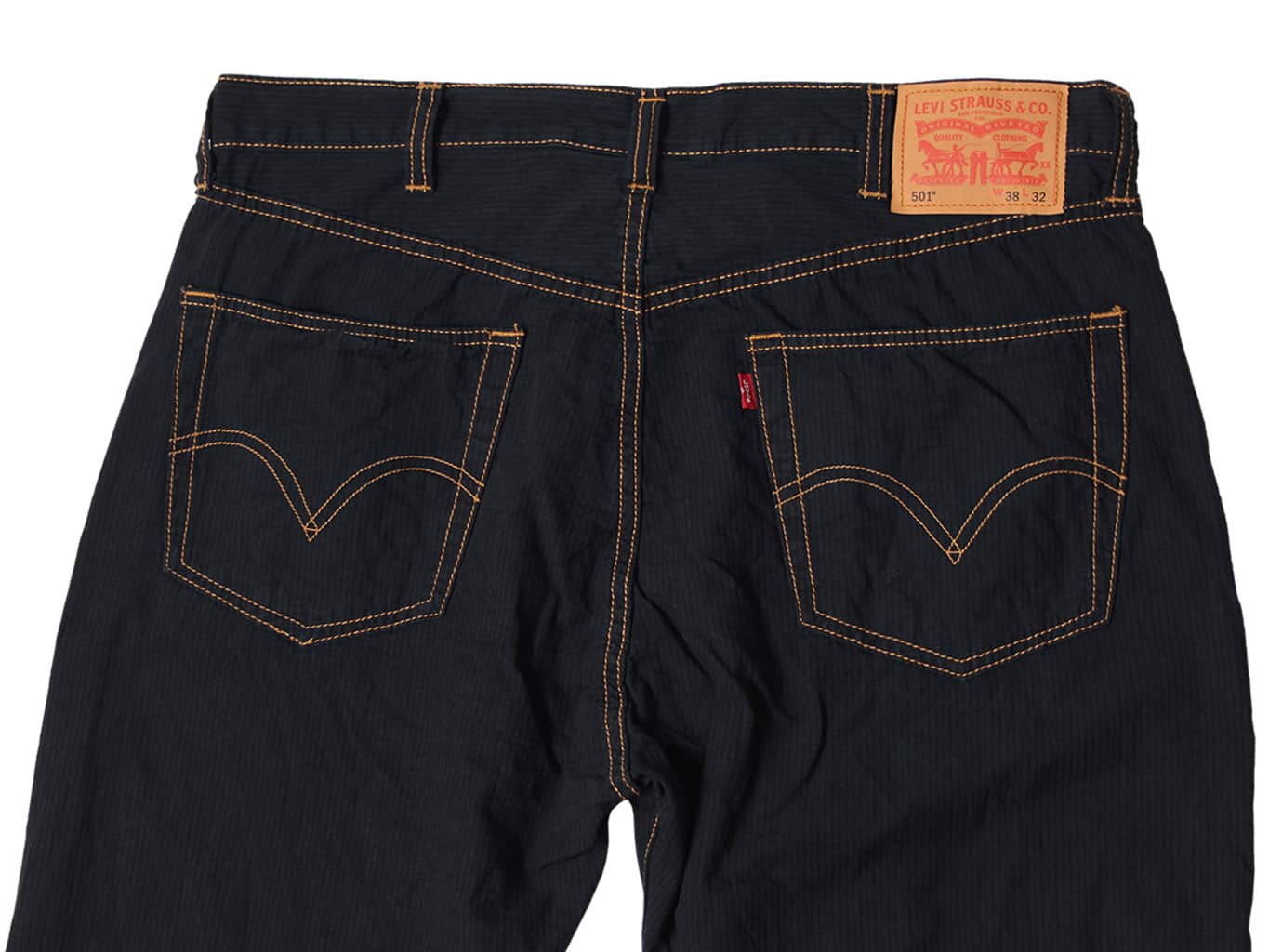 Мужские летние синие джинсы W36 L34 - Б У - 501 LEVIS, цена 3899, купить в Киеве, Украина - Брендпосылторг Мужские летние синие джинсы W36 L34 - Б У - 501 LEVIS, цена 3899, купить в Киеве, Украина - Брендпосылторг