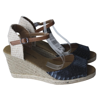 Босоножки женские на танкетке WOMEN ONLY 38 размер