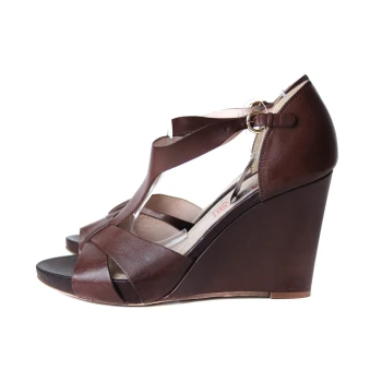 Босоножки женские кожаные на танкетке NAF NAF 39 размер