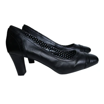 Женские кожаные туфли FIORE 37 размер