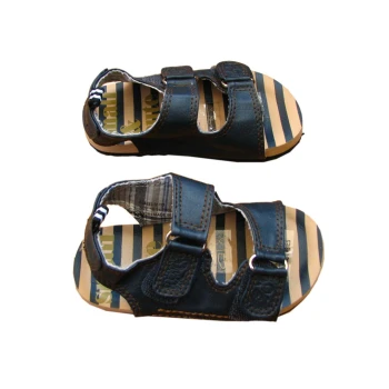 Детские кожаные босоножки сандалии на 2-3 года